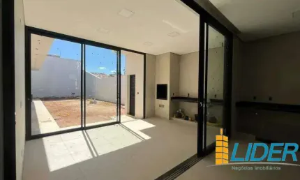 Casa à venda, 3 quartos, 3 suítes, 4 vagas, CIDADE JARDIM - Uberlândia/MG
