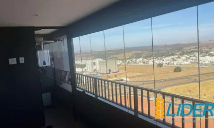 Lindo apartamento com 96m2 de área privativa à venda em condomínio vertical com área de lazer completa na zona sul de uberlândia