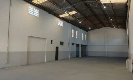 Casa para alugar na Avenida Paulo Roberto Cunha Santos, Minas Gerais, Uberlândia