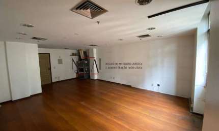 Excelente sala comercial com 39m no coração da Cinelândia.