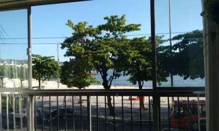 Vendo lindo Ap com 197m  vista Mar em Icaraí 03 qtos, 01 suite, 01 vaga.