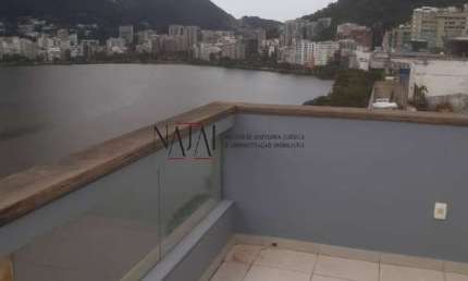 Vendo linda cobertura 03 qtos 01- dependência-01vaga-Av Epitácio Pessoa Rj.