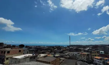 Prédio à venda na Rua Osvaldo Martins de Castro, 206, Lobato, Salvador