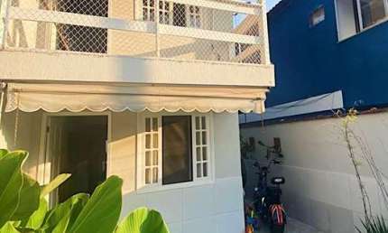 Casa com 2 quartos para alugar na Rua Manhuaçu, Vargem Grande, Rio de Janeiro