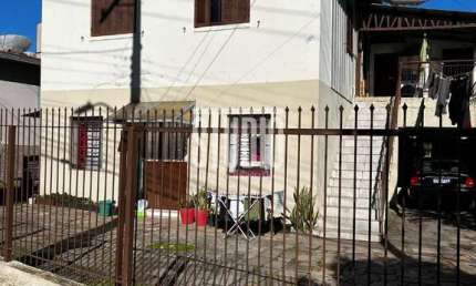 Casa com 8 quartos à venda no Centro, Carlos Barbosa  por R$ 550.000