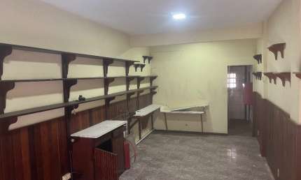 Ponto comercial com 1 sala para alugar no Centro, Macaé 