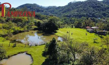 Chácara / sítio com 7 quartos à venda no Fidélis, Blumenau  por R$ 2.200.000