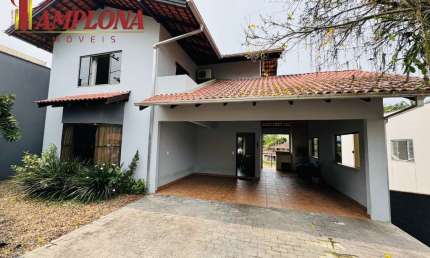 Casa com 3 quartos à venda no Velha, Blumenau  por R$ 799.000