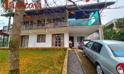 Casa com 6 quartos à venda no Fortaleza, Blumenau  por R$ 850.000