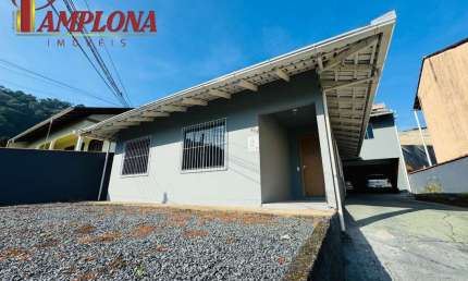 Casa com 2 quartos para alugar no Tribess, Blumenau  por R$ 2.300