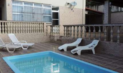 Casa com 4 quartos à venda na Rua Itapoã, Parque Guarua, Juiz de Fora