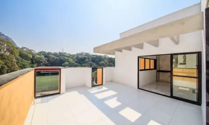 Cobertura duplex de 03 quartos, sendo 01 suíte e com 03 vagas no São Mateus.