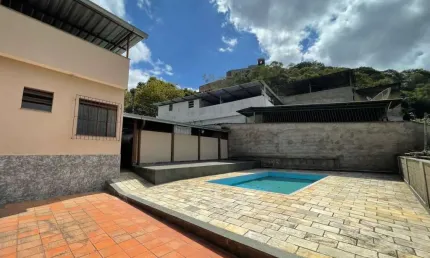 Chácara / sítio com 2 quartos à venda na Rua Manoel Ribeiro, Graminha, Juiz de Fora