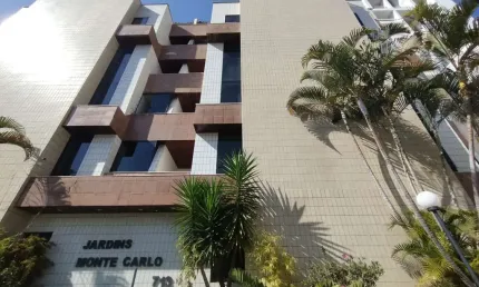 Locação - Apartamento reformado de 02 quartos com área externa no São Mateus
