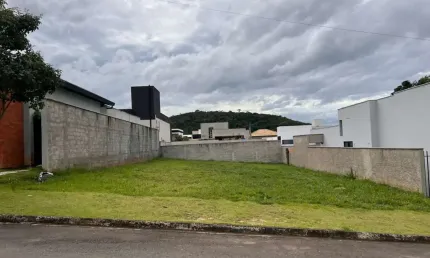 Terreno à venda na Rua Professor Virgílio Pereira da Silva, Vina Del Mar, Juiz de Fora