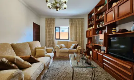 Casa com 2 quartos à venda na Rua General Mário Xavier, Jardim das Laranjeiras, Juiz de Fora