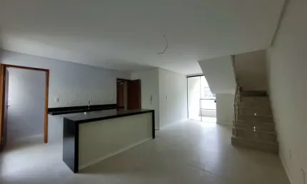 Cobertura com 05 quartos, com 03 vagas de garagem, no Vale do Ipê