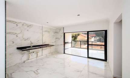 Apartamento garden de 03 quartos sendo 01 suíte e com 02 vagas no São Mateus.