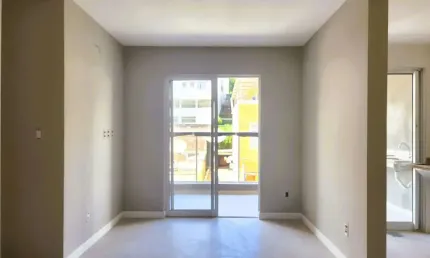 Apartamento de 03 quartos com suíte e 02 vagas de garagem no Santa Catarina