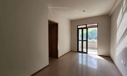 Apartamento 02 quartos no São Mateus com elevador e garagem.