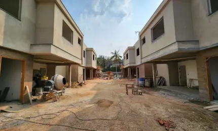 Casa em condomínio fechado com 3 quartos à venda na Rua Florianópolis, Parque Jardim da Serra, Juiz de Fora