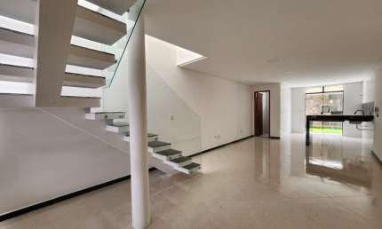 Casa com 3 quartos à venda na Rua José da Fonseca Silva, Aeroporto, Juiz de Fora