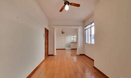 Apartamento com 3 quartos para alugar na Rua Doutor Gil Horta, Centro, Juiz de Fora
