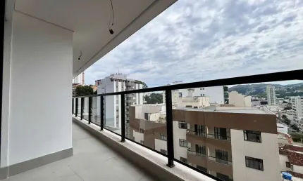 Apartamento de 03 quartos com varanda no Santa Helena