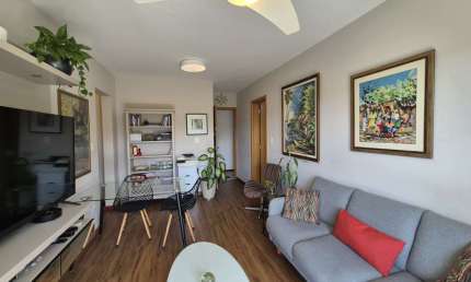 Apartamento de 01 quarto com varanda, garagem e elevador no Alto dos Passos