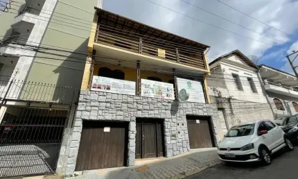 Casa com 5 quartos à venda na Rua Francisco Vale, Centro, Juiz de Fora