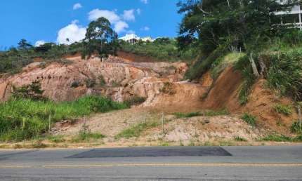 Lote comercial ou residencial no bairro Santos Dumont