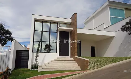 Casa com 3 quartos à venda na Rua Deputado Lahyr Tostes, Spina Ville II, Juiz de Fora