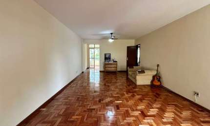 Apartamento de 03 quartos na Av. Barão do Rio Branco