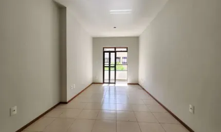 Apartamento de 3 quartos com suíte, garagem e elevador no Bairro Santa Helena