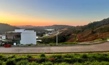 Terreno no Estrela do Lago com vista para a Represa de São Pedro