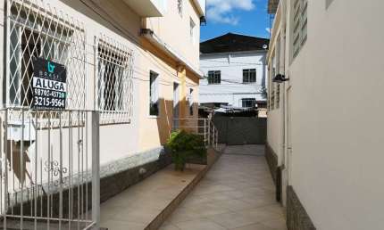 Casa com 2 quartos para alugar na Travessa Xisto Castor, São Mateus, Juiz de Fora