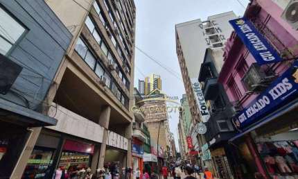 Sala comercial  com três divisórias em Porto Alegre.