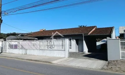 Casa com 3 quartos à venda na Vila Nova, Joinville 