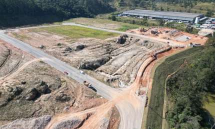 Terreno à venda às margens da Rodovia Castello Branco, em Itapevi