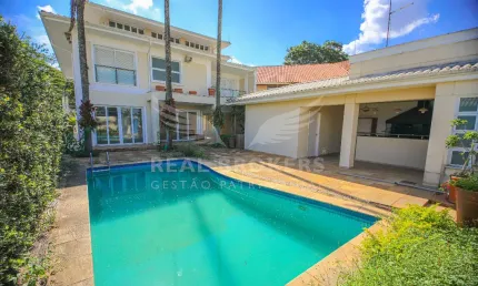 Casa de alto padrão à venda no Parque dos Príncipes
