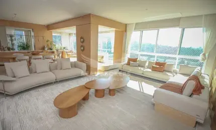 Apartamento com piscina privativa em andar alto, mobiliado e decorado
