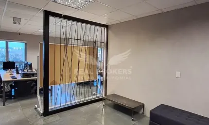Conjunto comercial de 160 m² para locação na região de alphaville