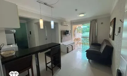 Apartamento segundo piso, frente, condomínio completo, lazer, localização, tranq