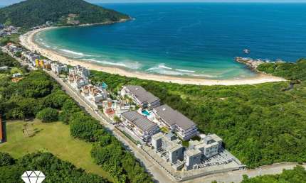 Imóvel de Alto Padrão Frente Mar – Exclusivo em Quatro Ilhas