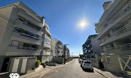 Lindo Apartamento 3° andar Frente Sol da Manhã 90 metros Praia Bombas