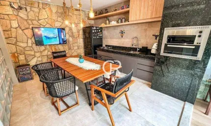Casa duplex projetada, em condomínio com 4 suítes, piscina e deck privativos, à venda - Coité - Eusébio/CE