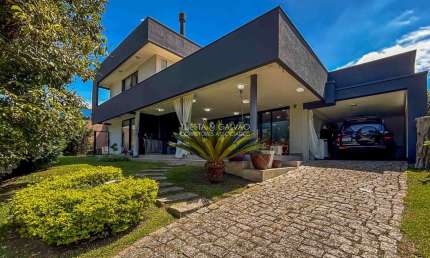 Casa em condomínio fechado com 4 quartos à venda na Rua Juvenal dos Santos, 8, Cascatinha, Curitiba, 280 m2 por R$ 1.900.000