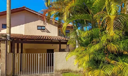 Casa em condomínio fechado à venda na Rua Gastão Luiz Cruls, 596, Bairro Alto, Curitiba por R$ 449.000