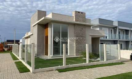 Casa com 3 quartos à venda na Lateral, 230, Bosque do Albatroz, Osório, 114 m2 por R$ 680.000