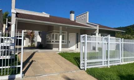 Casa com 3 quartos à venda na Rio De Janeiro, 180, Caiu Do Céu, Osório, 280 m2 por R$ 950.000
